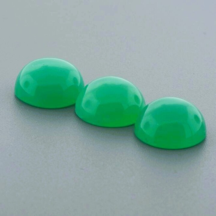 Chrysoprase Lot cabochons round green 21.5 ct