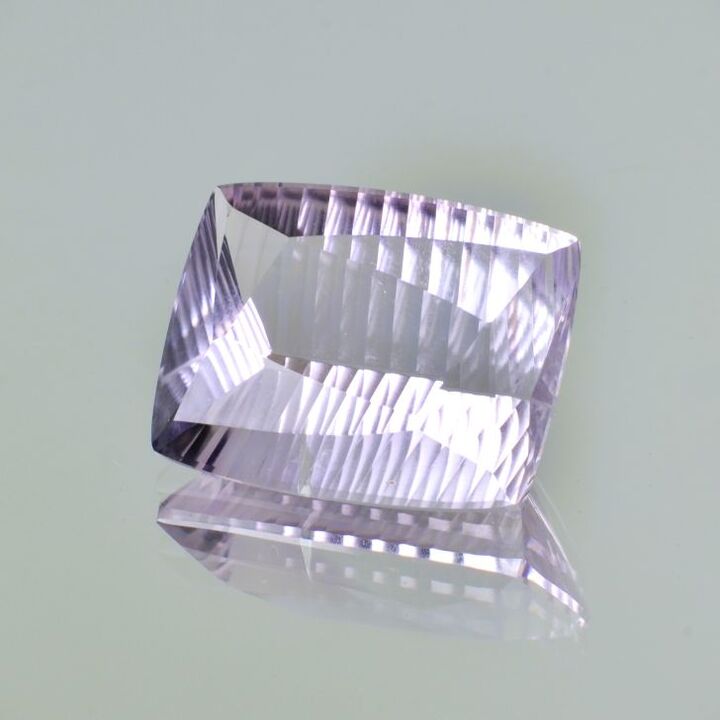 Amethyst Design-Rechteck helles Lila 39,78 ct.