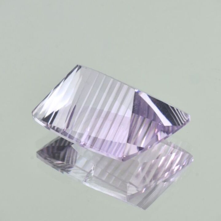 Amethyst Design-Rechteck helles Lila 39,78 ct.