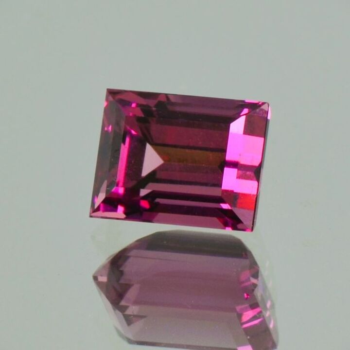 Rhodolith Granat Rechteck rosarot 4,30 ct.