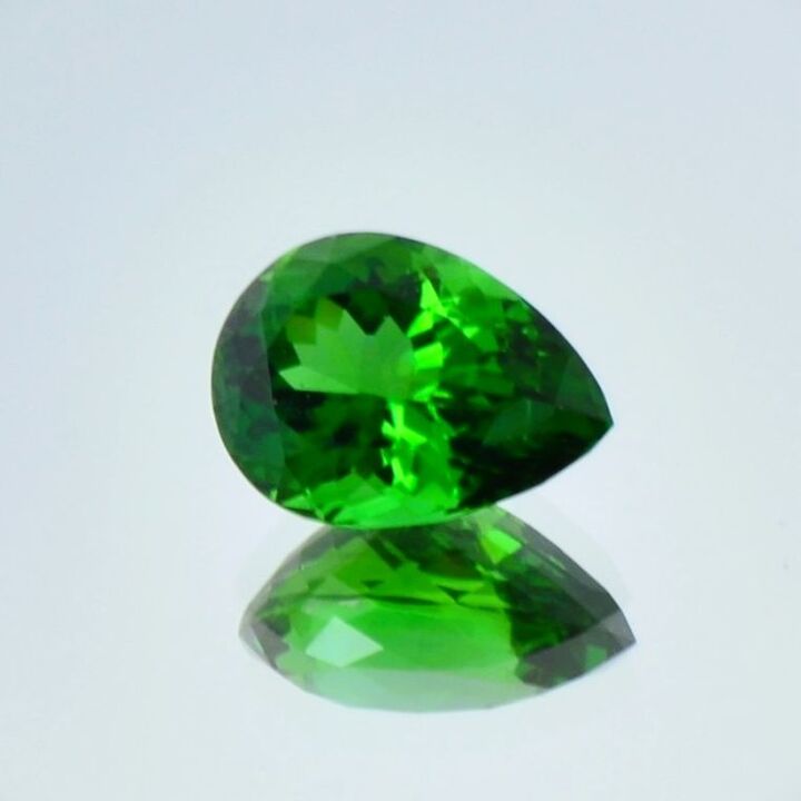 Chrom-Turmalin Tropfen intensivgrün unbehandelt 2,72 ct.