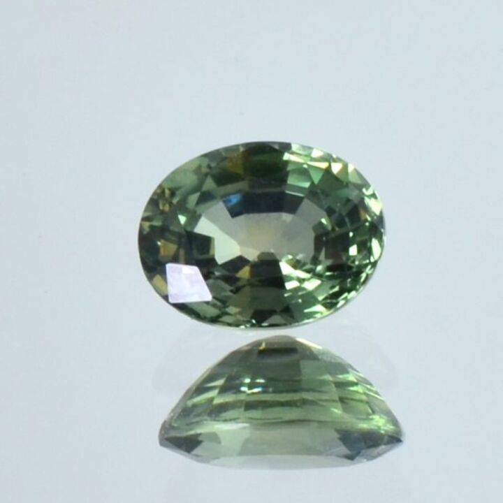 Saphir oval grün 2,25 ct