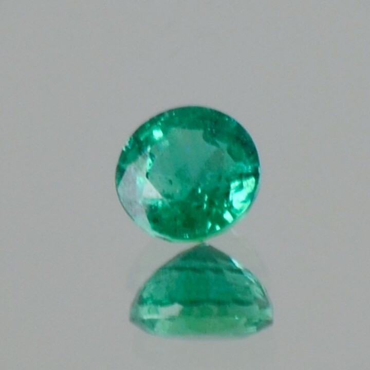 Smaragd rund grün 0,48 ct.
