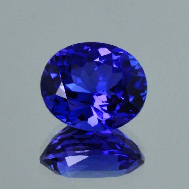 Tanzanite oval intense blue 12.71 ct.