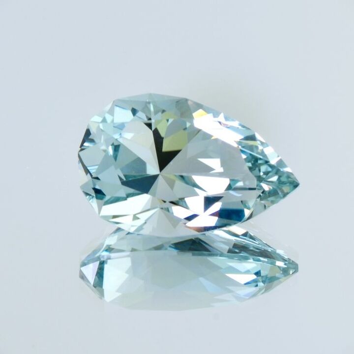 Topaz pear mastercut light blue 17.02 ct.