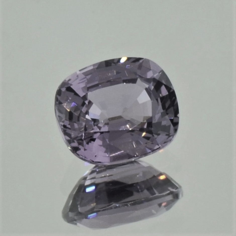 Spinell antik gräulich-zartlila 3,23 ct
