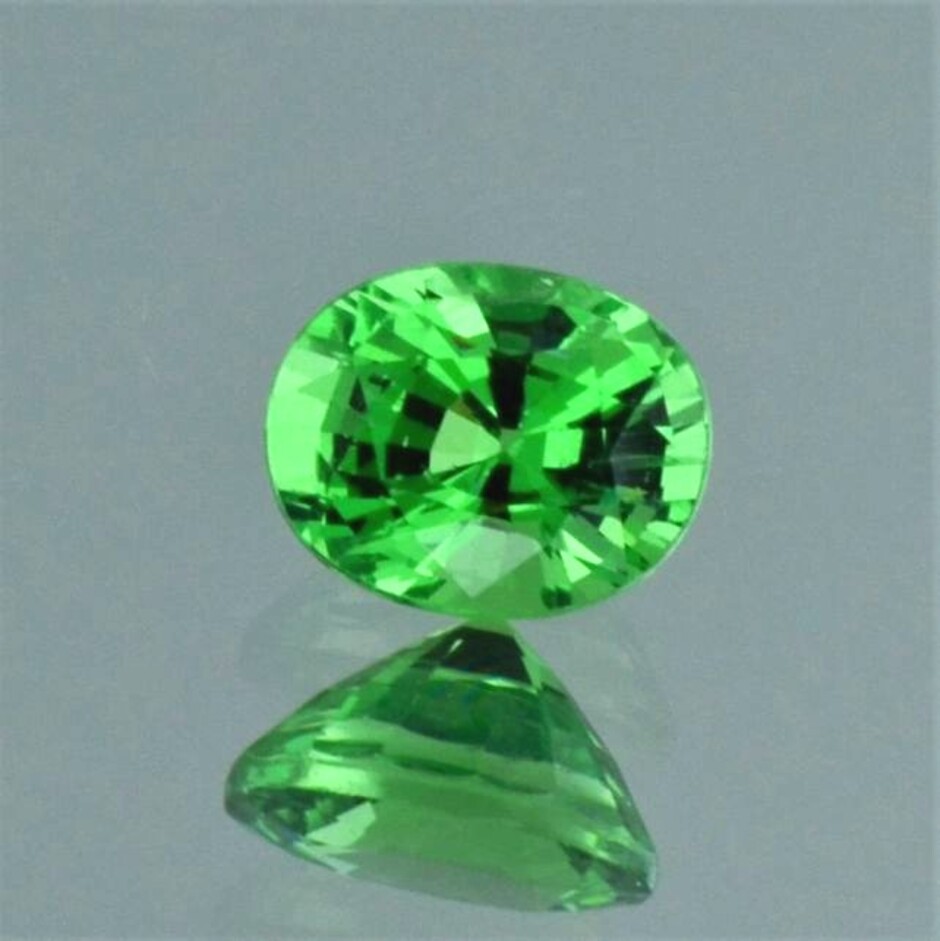 Tsavorit Granat oval grün 1,87 ct.
