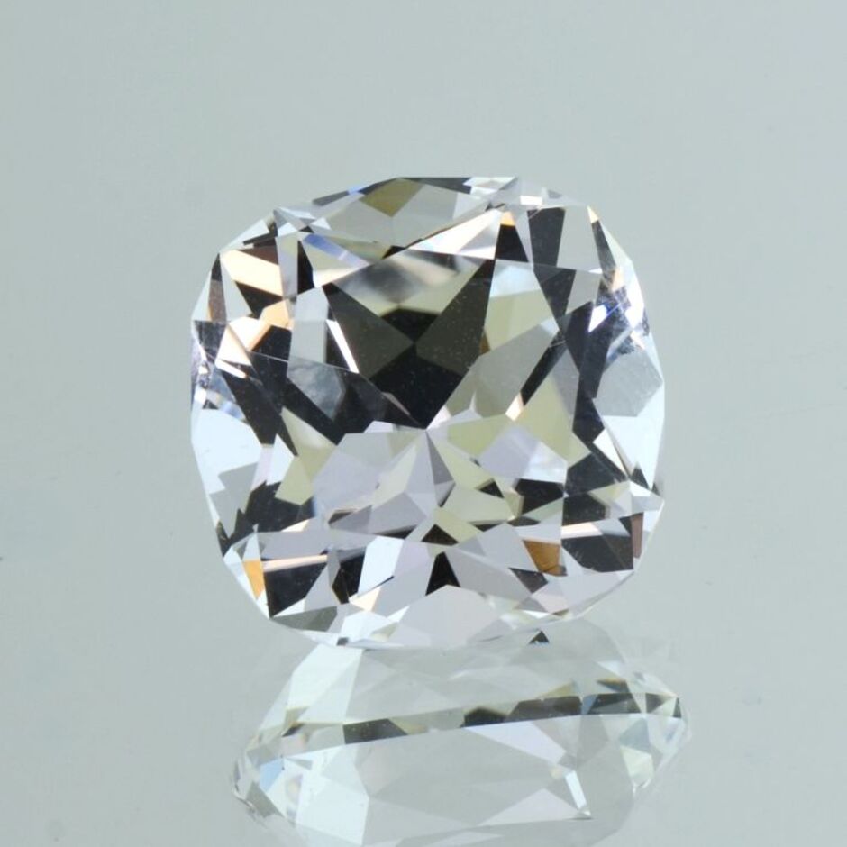 Topaz cushion colorless untreated 25.59 ct