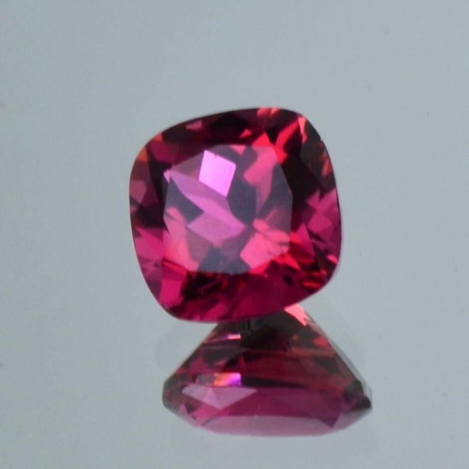 Rubellit Turmalin antik rosarot 4,40 ct.