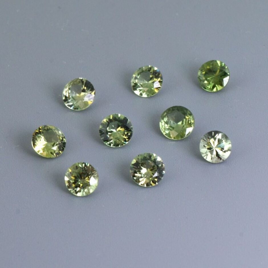 Sapphire Lot round green 4.62 ct