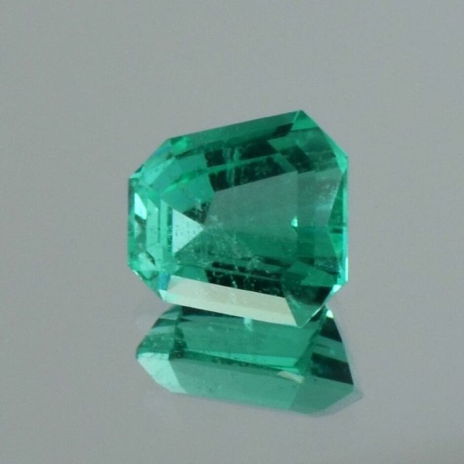 Emerald fantasy green untreated 1.15 ct.