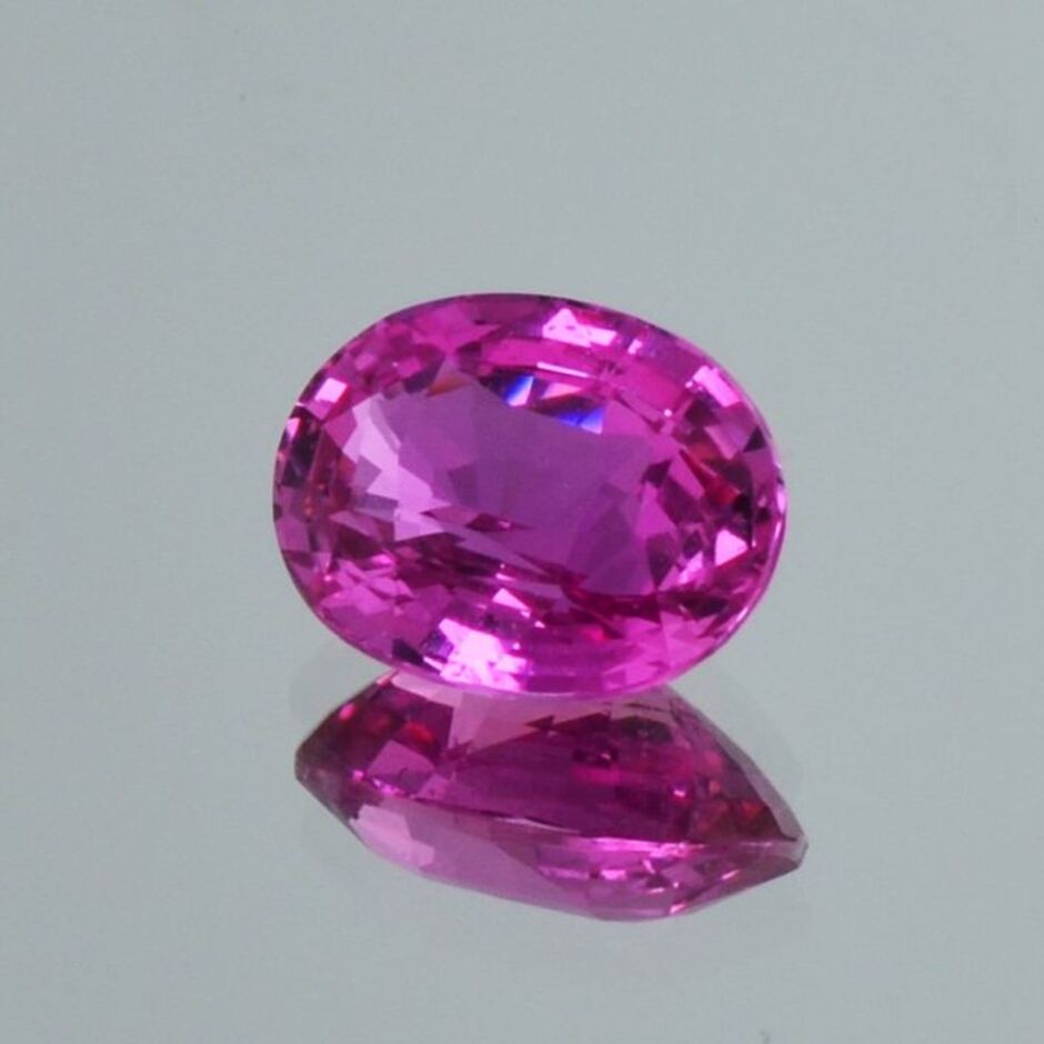 Sapphire oval vivid pink untreated 2.55 ct.