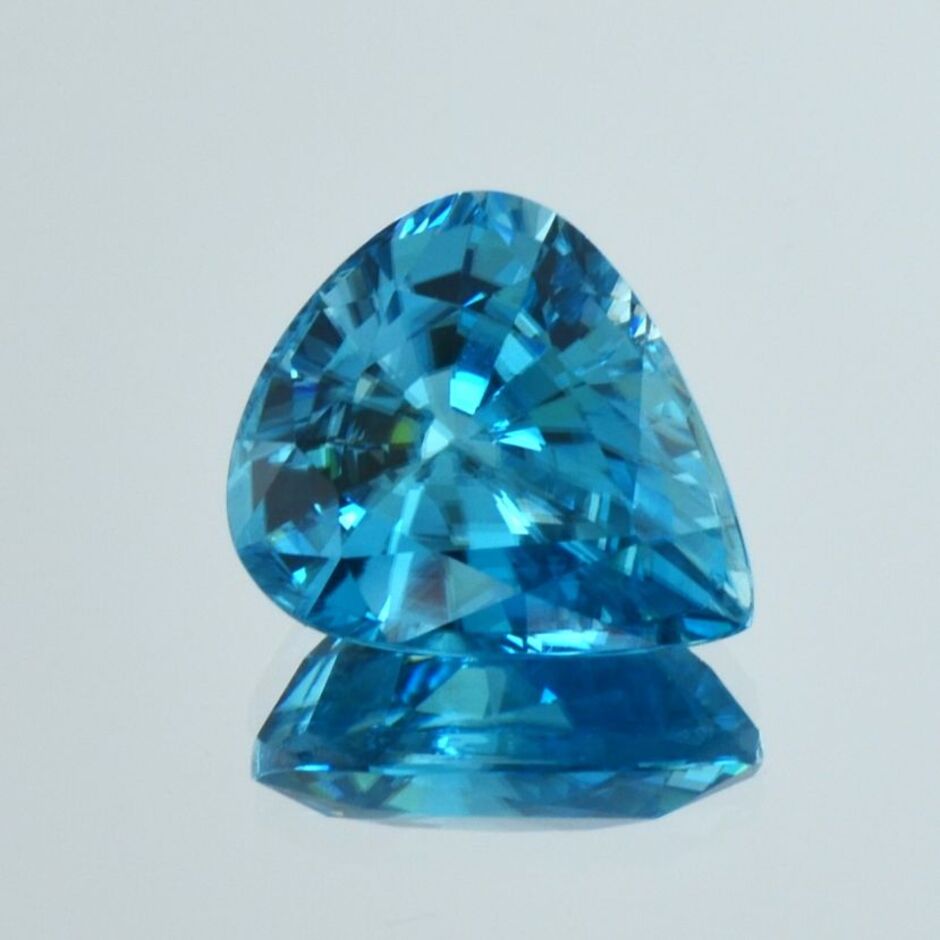 Zirkon Tropfen blau 11,51 ct.