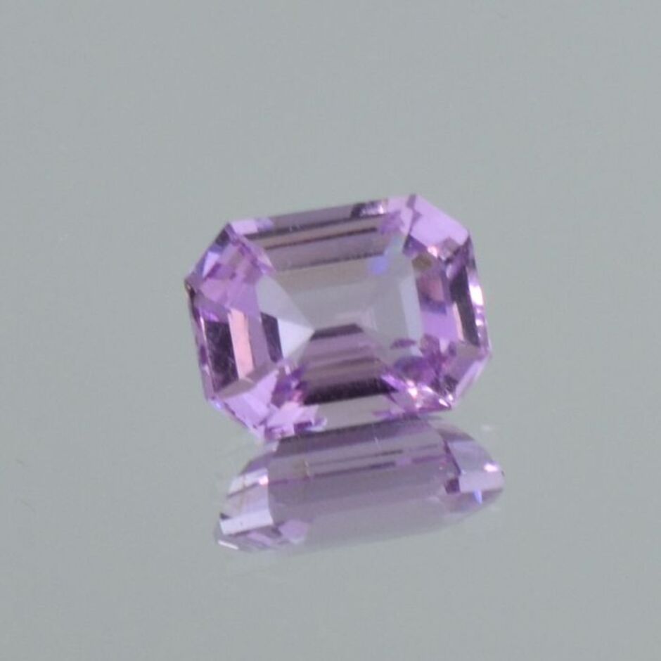 Spinel octagon light lilac 2.05 ct