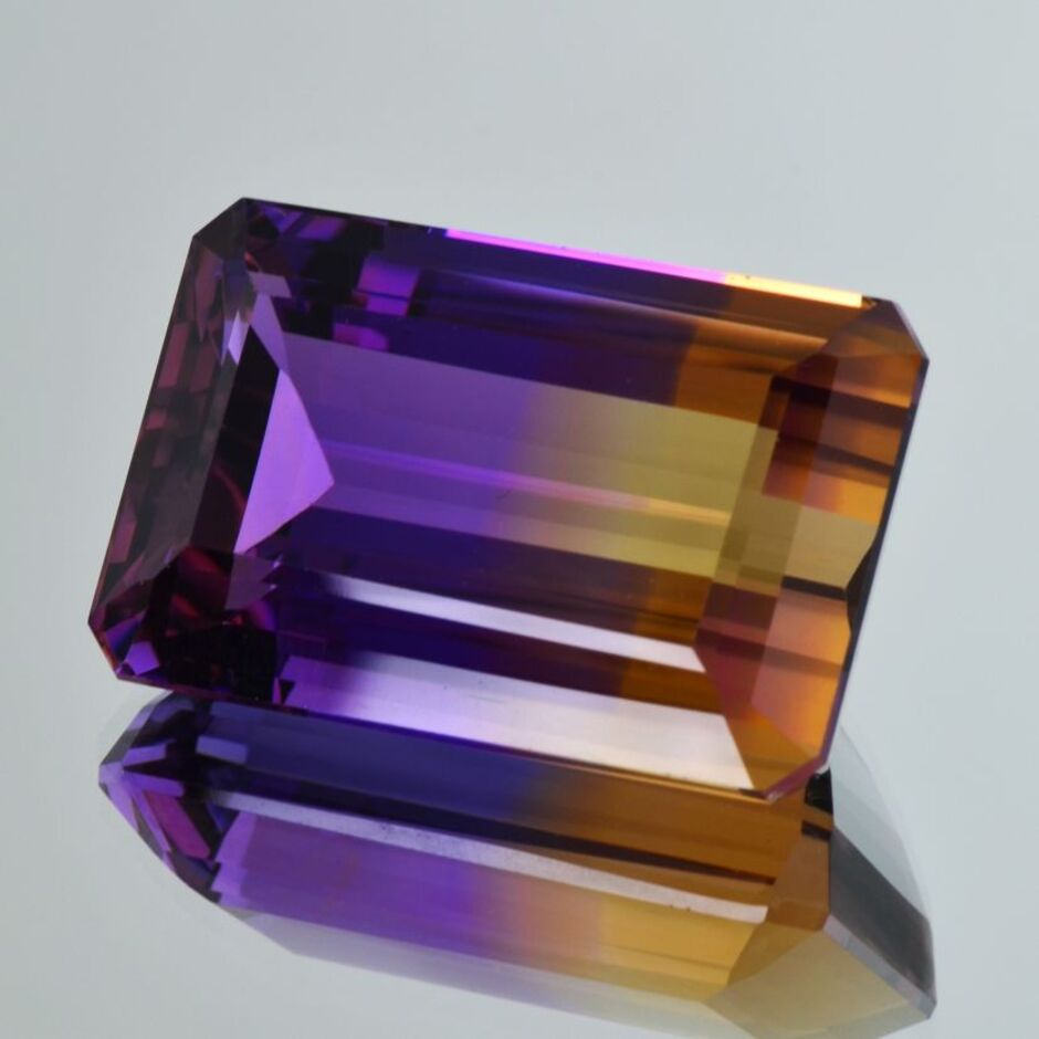 Ametrine octagon violett&gelb 65.81 ct.