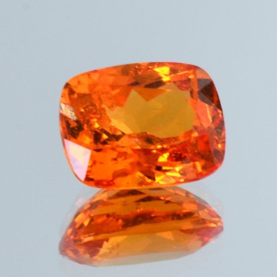 Mandarin Granat antik intensives Orange 5,83 ct.