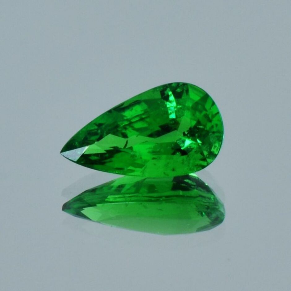 Tsavorite Garnet pear intense green 2.36 ct.
