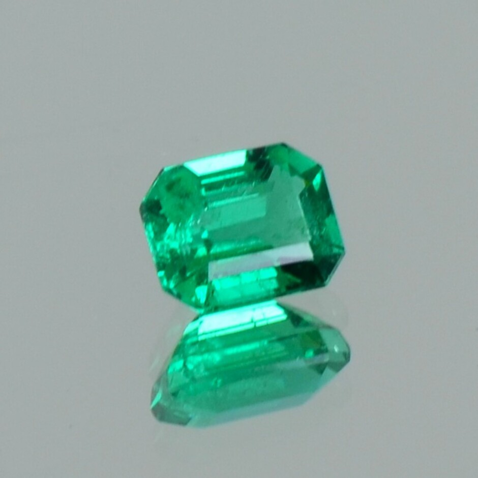 Smaragd octagon grün 0,73 ct.