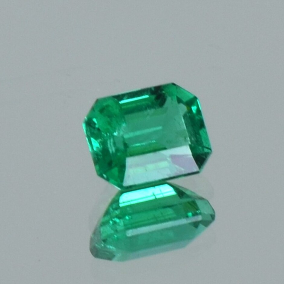 Smaragd octagon grün 0,73 ct.
