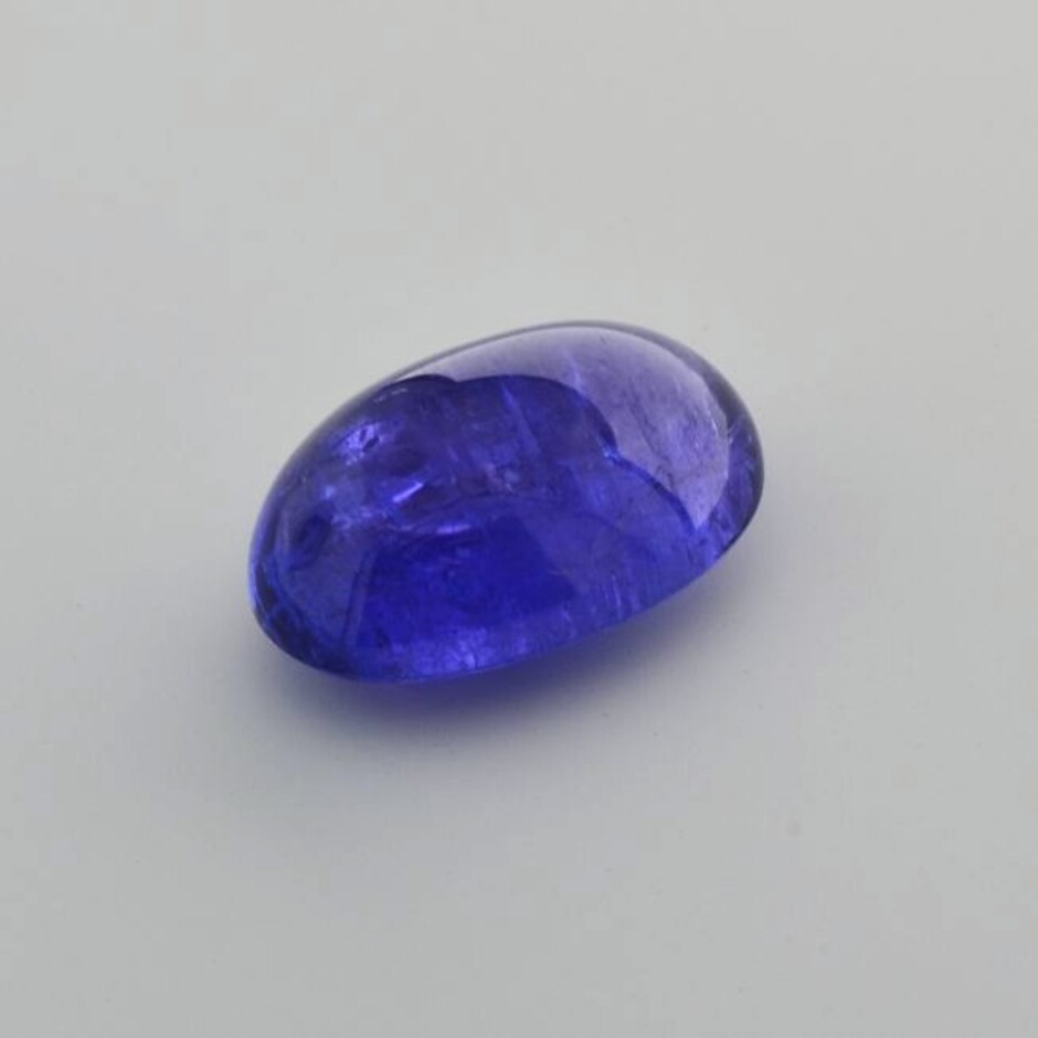 Tanzanite cabochon oval blue 12.57 ct.