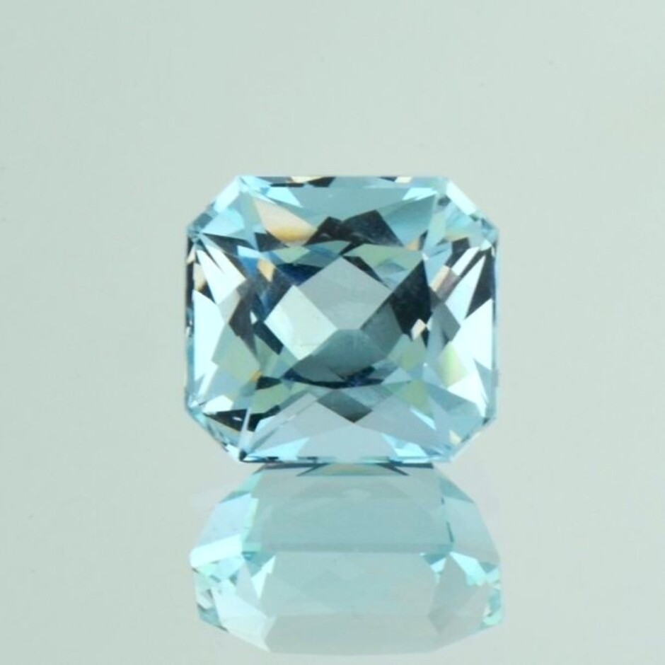 Aquamarine octagon light blue untreated 6.64 ct