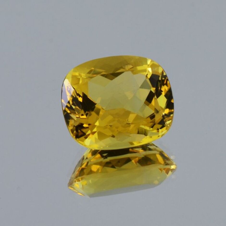 Golden Beryl cushion yellow 6.57 ct.