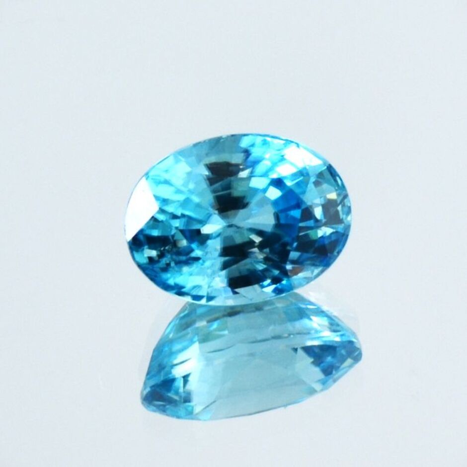 Zirkon oval blau 4,89 ct.