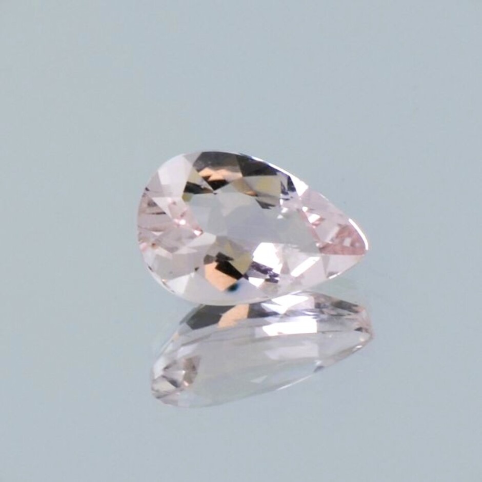 Morganite pear light pink 1.66 ct.