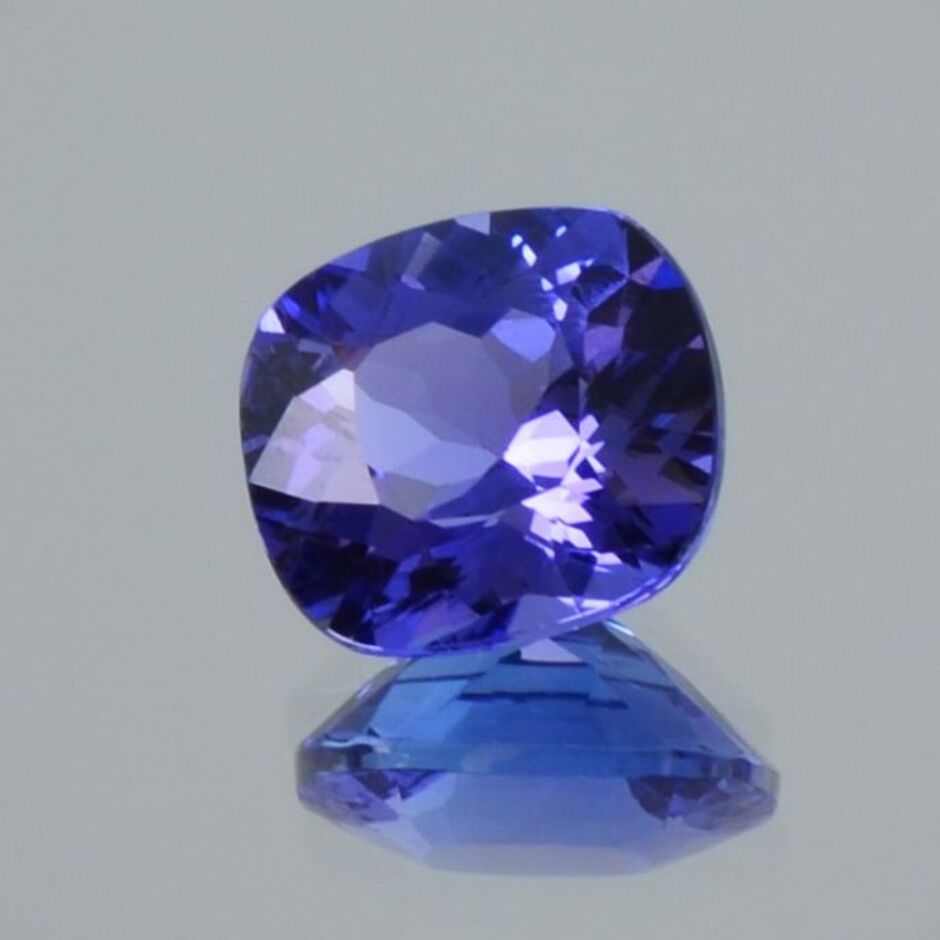Tansanit antik intensives Violettblau 3,76 ct.