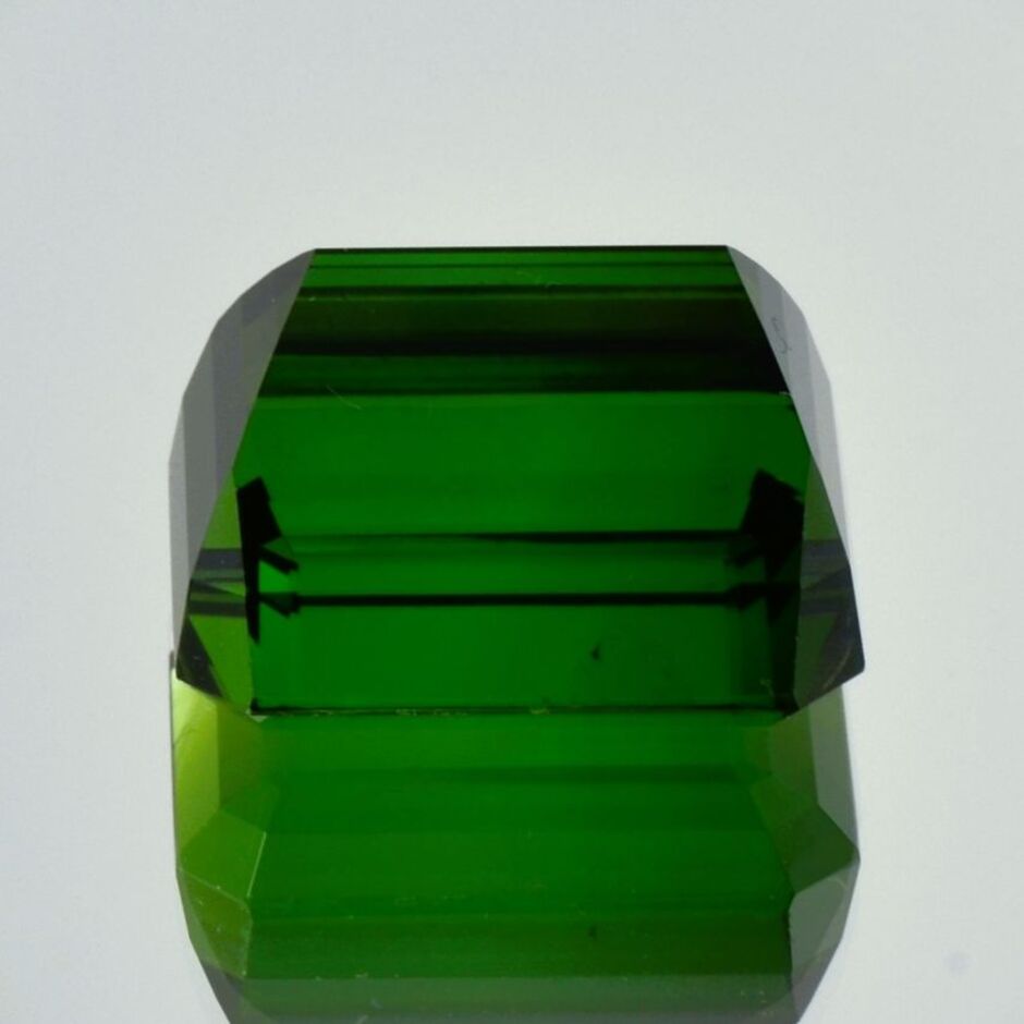Verdelith Turmalin octagon grün 31,180 ct
