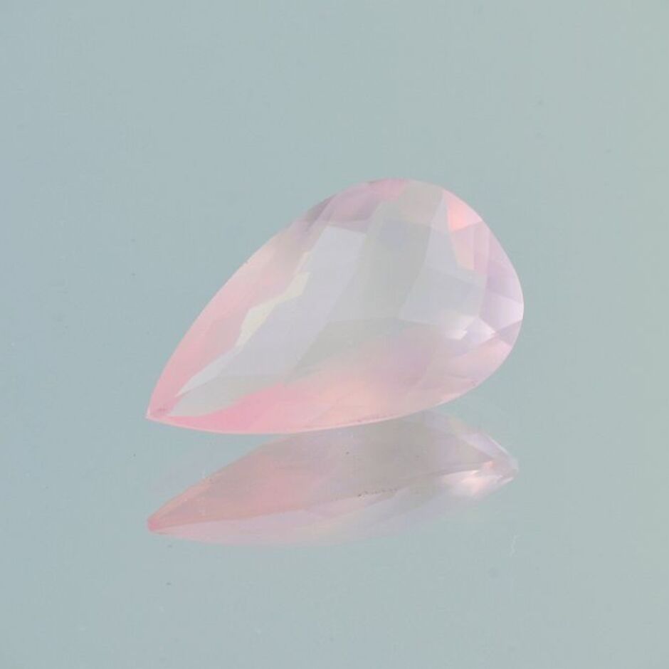 Rosenquarz Tropfen rosa 20,80 ct
