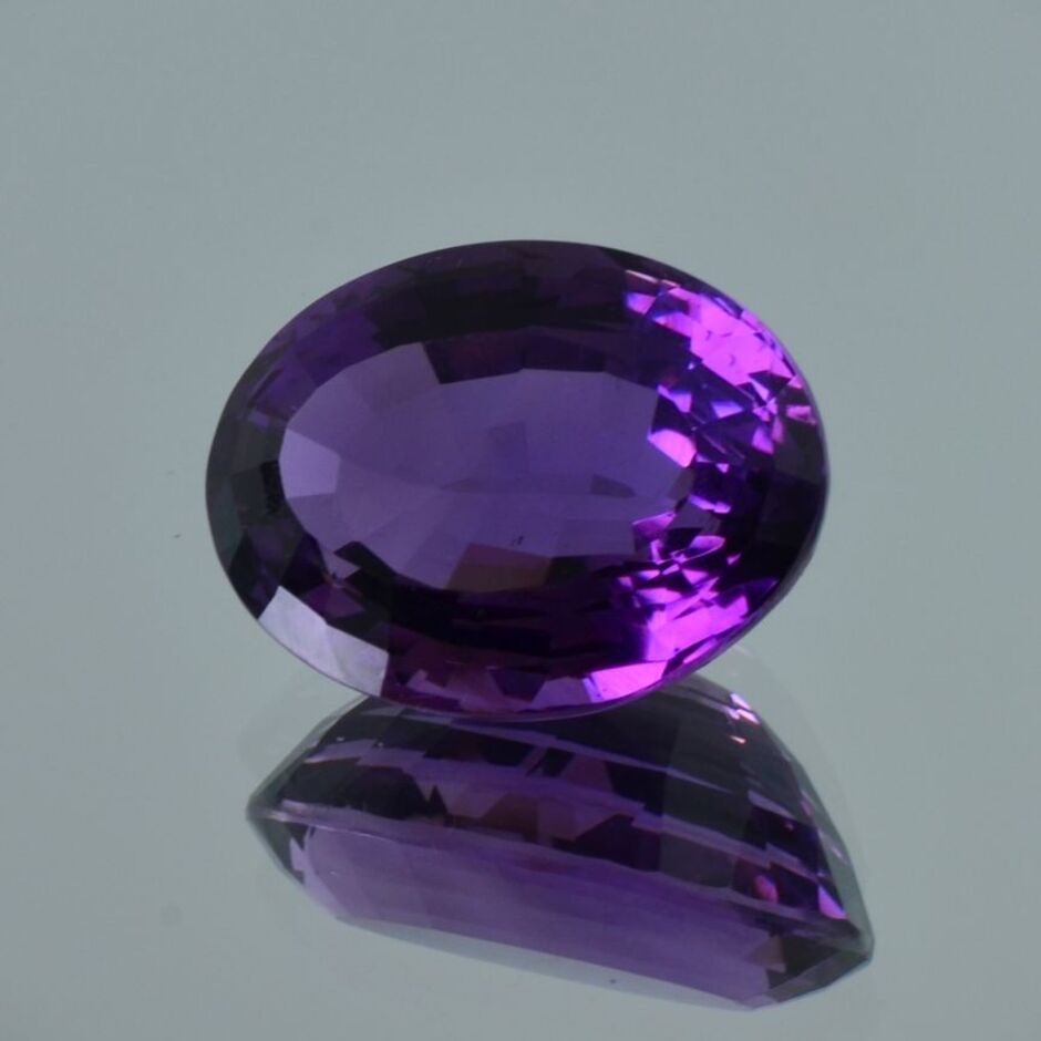 Amethyst oval intensives Violett 31,48 ct