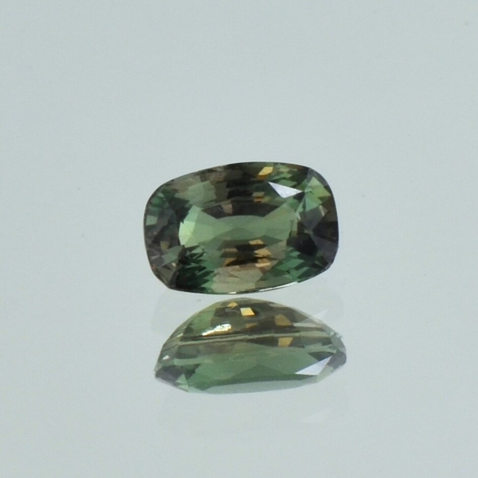 Alexandrit antik grün Tageslicht 1,45 ct