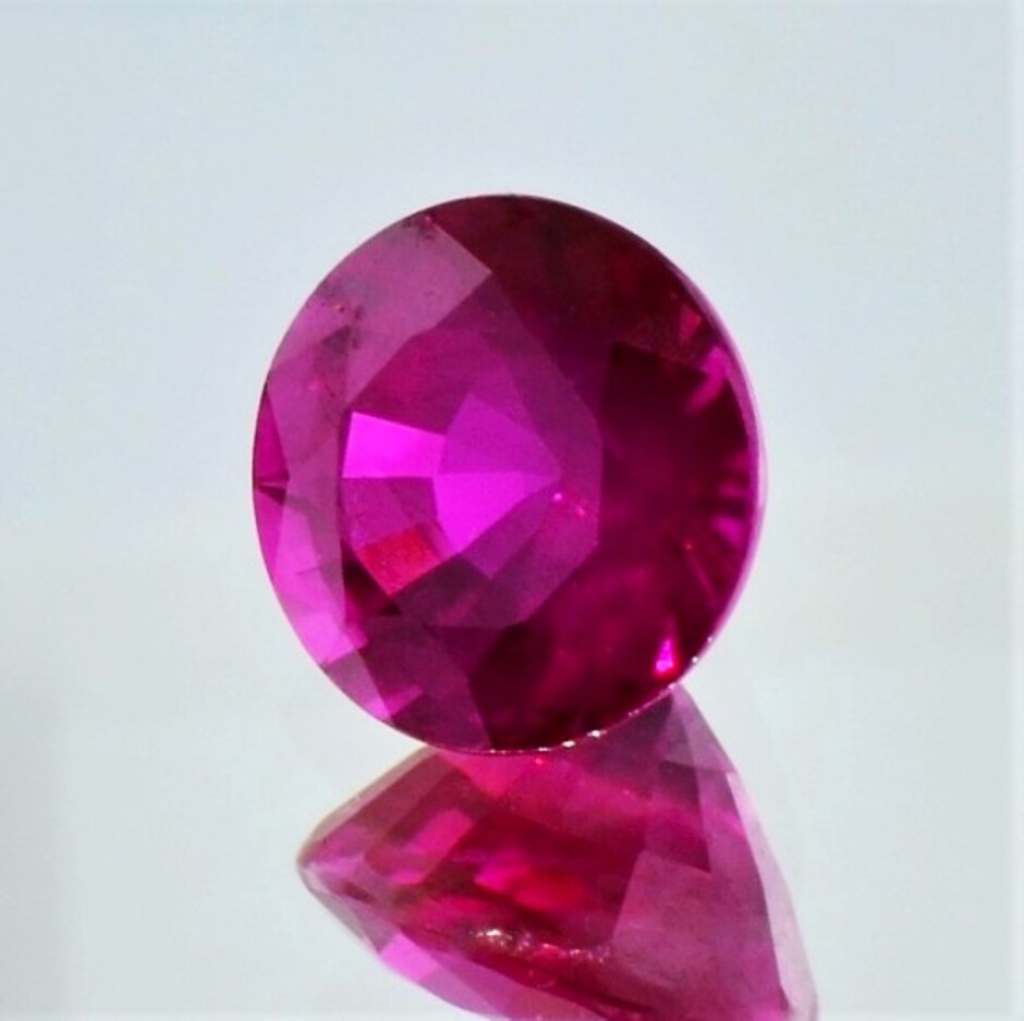 Burma Rubin rund pink-rot 2,04 ct.