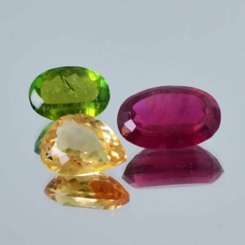Mixed Lot faceted multicolor 25.41 ct