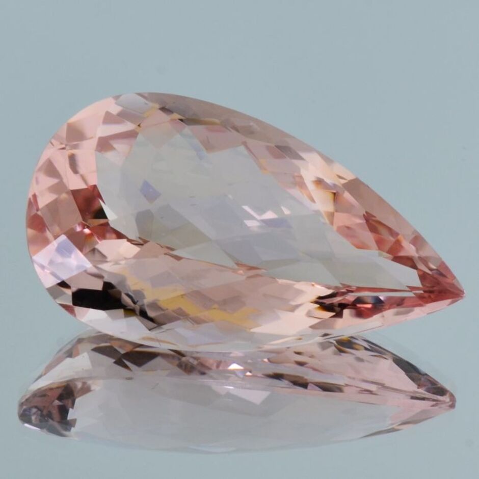 Morganite pear checkertop pink 67.85 ct.