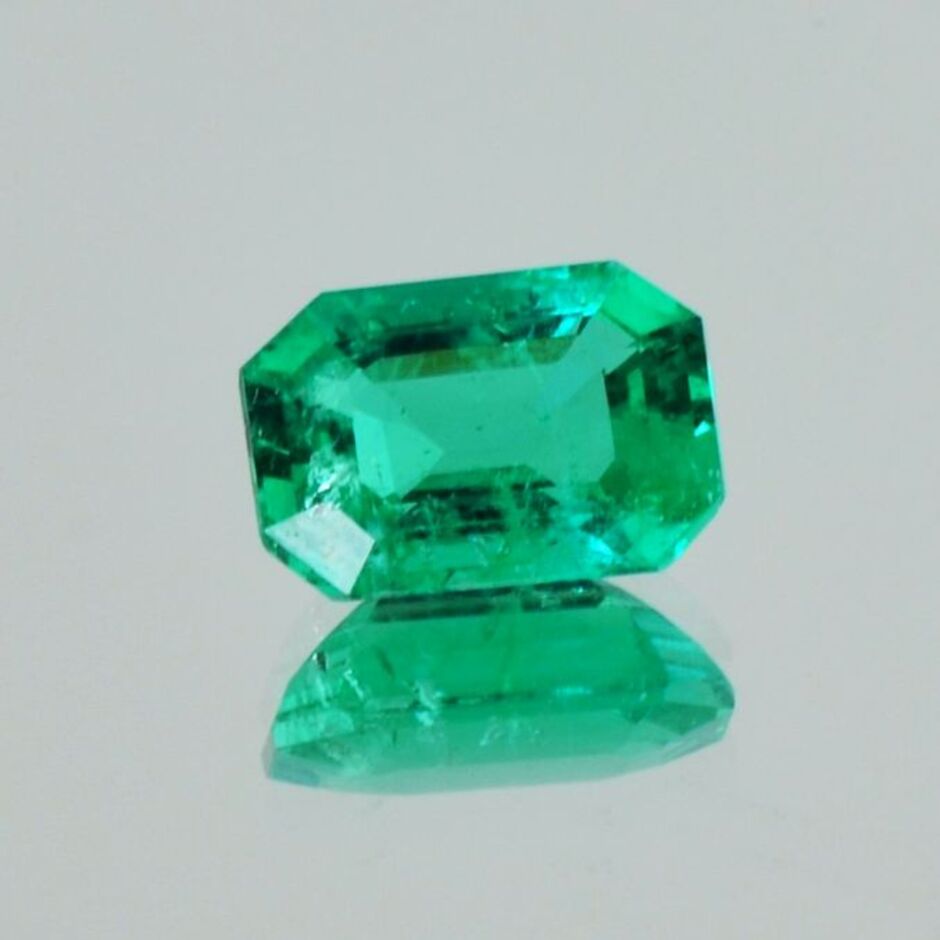 Smaragd octagon grün unbehandelt 2,89 ct.