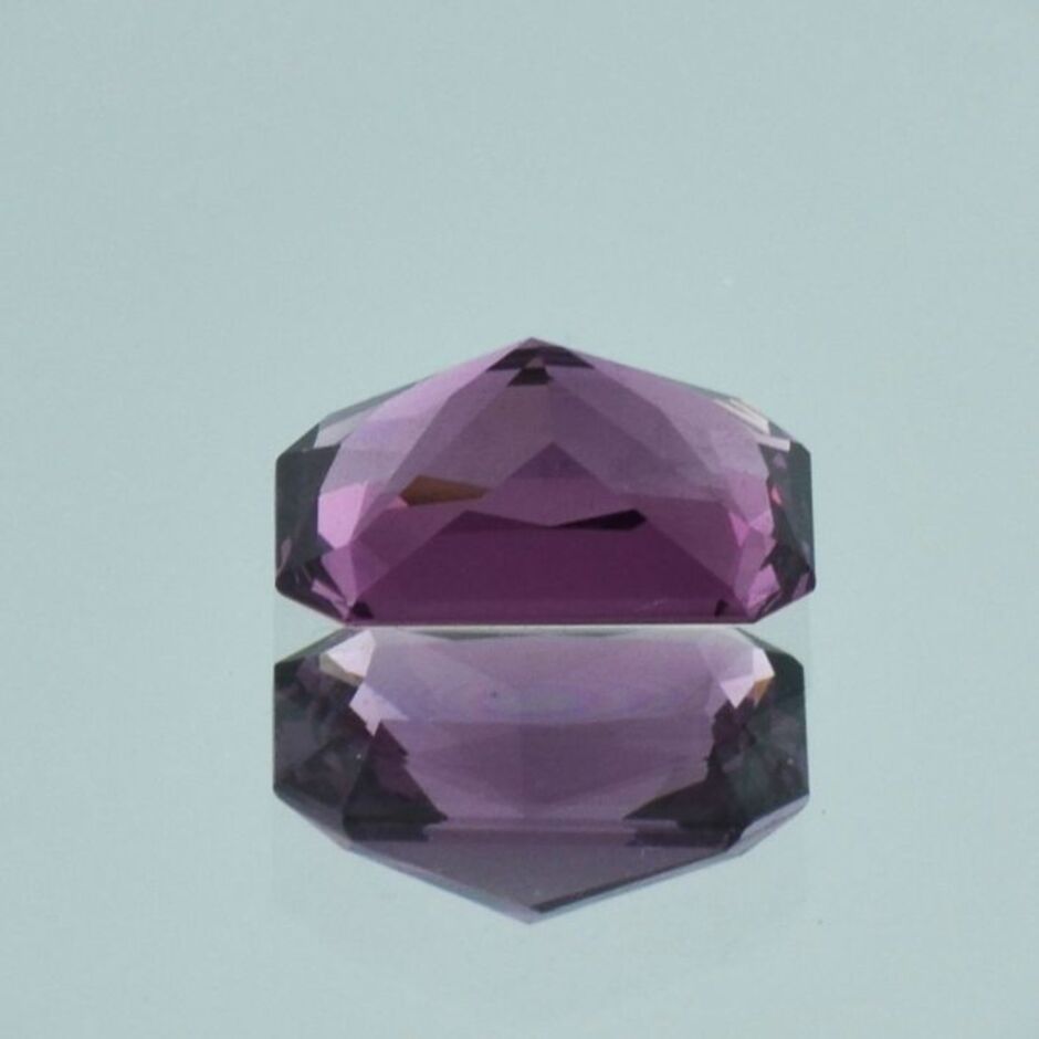 Spinel octagon purple untreated 5.22 ct.