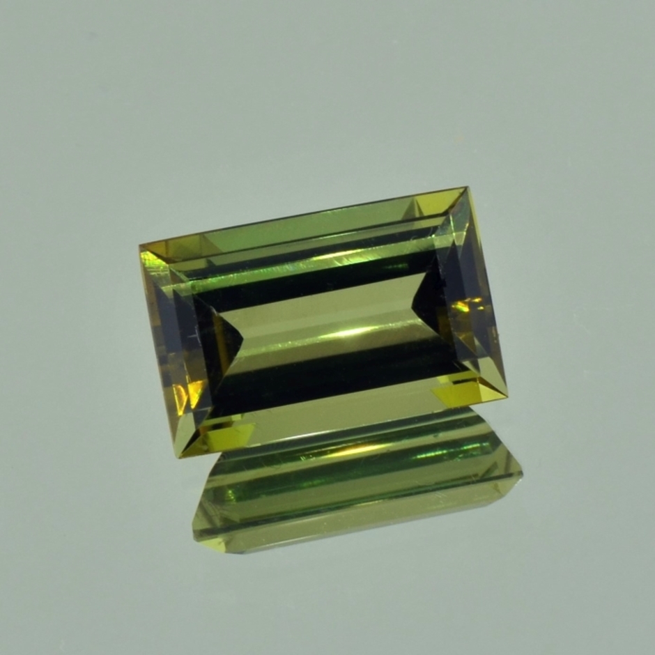 Tourmaline Baguette yellow green 5.60 ct