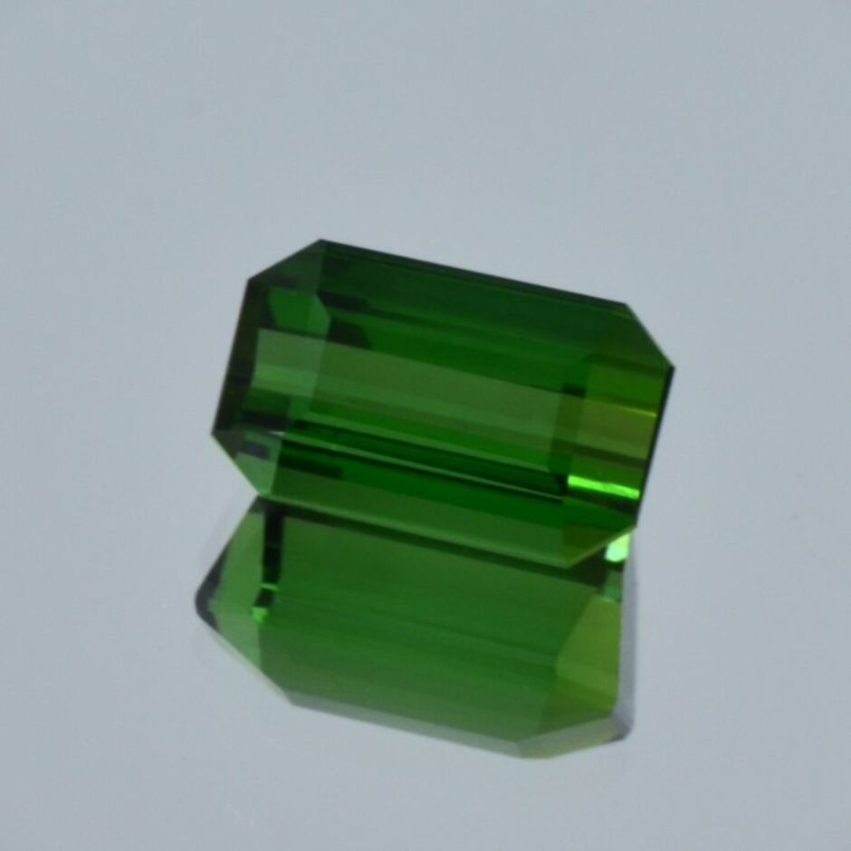 Green Tourmaline Tourmaline octagon green 5.75 ct.